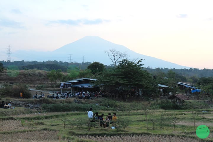 Wisata Alam Danau Setu Patok Cirebon